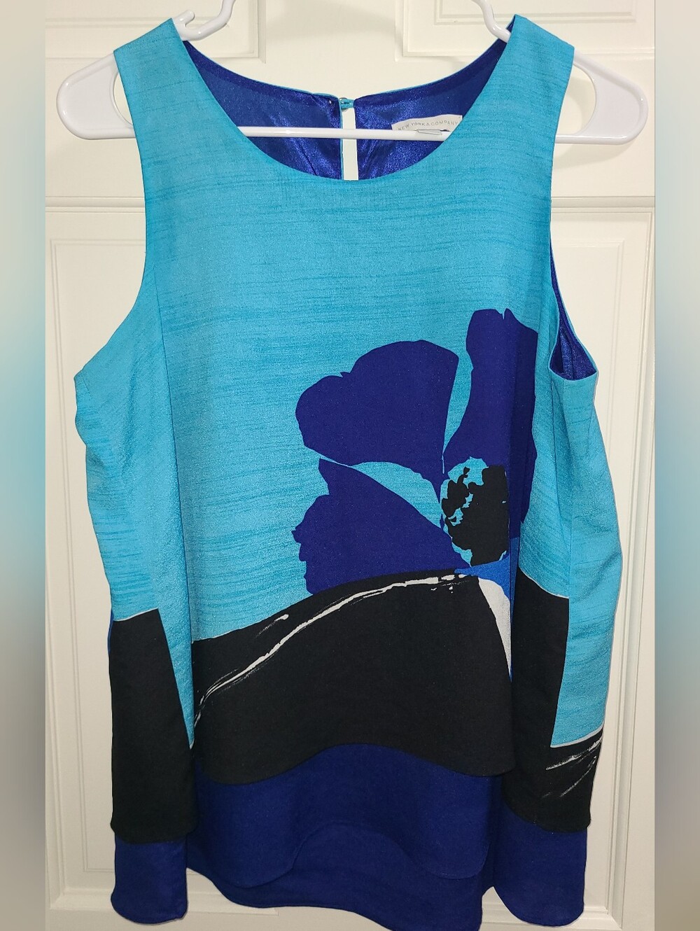 New York & Company Turquoise and Navy Floral Print Sleeveless Blouse